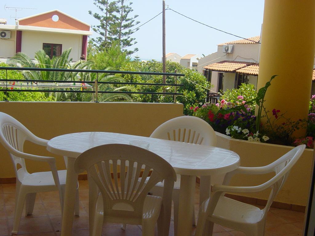 Marias Studios And Apartments Platanias  Exterior photo